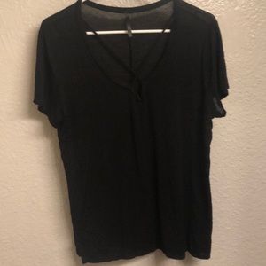 Black cross cross vneck